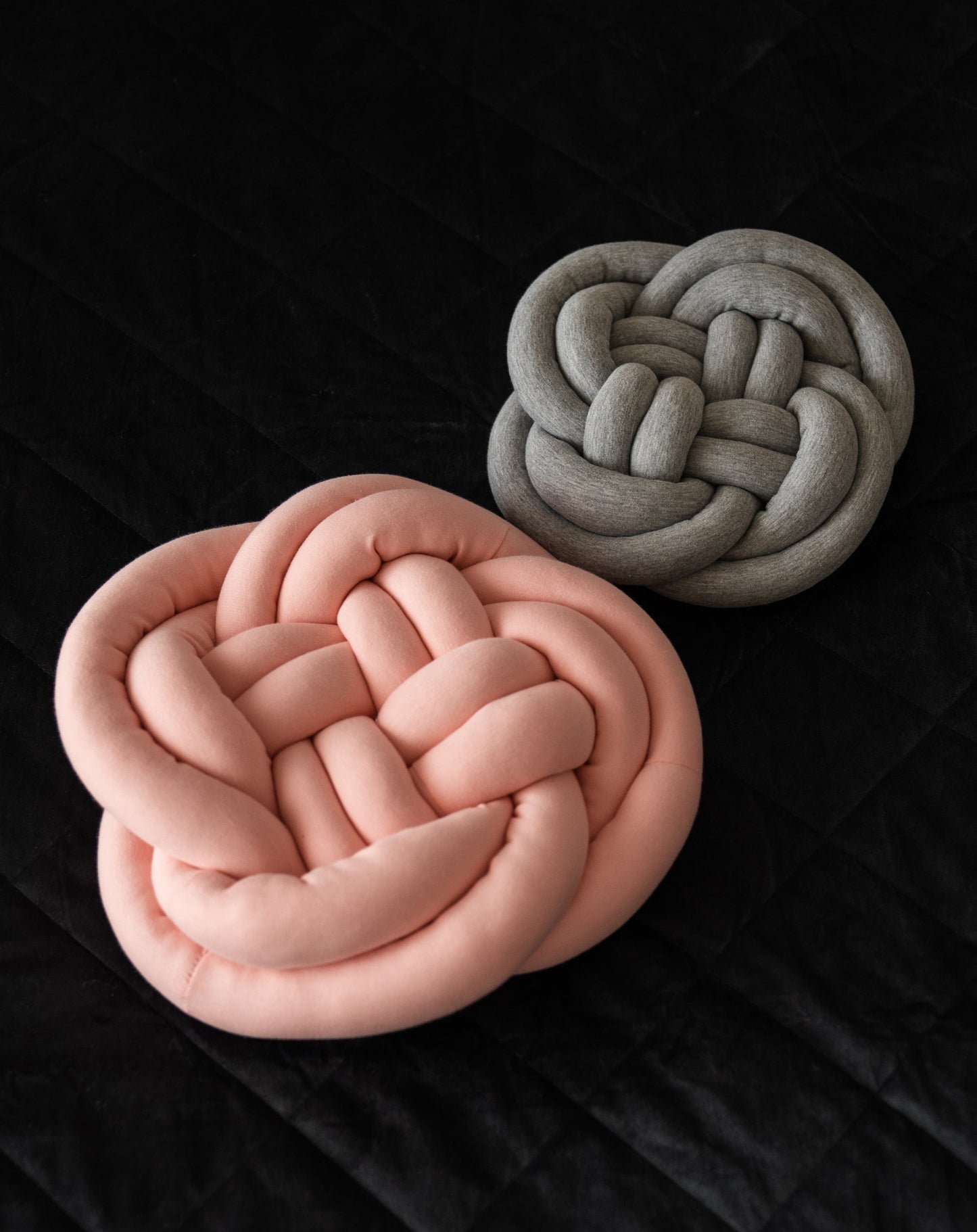 Knot pillow "Flower"